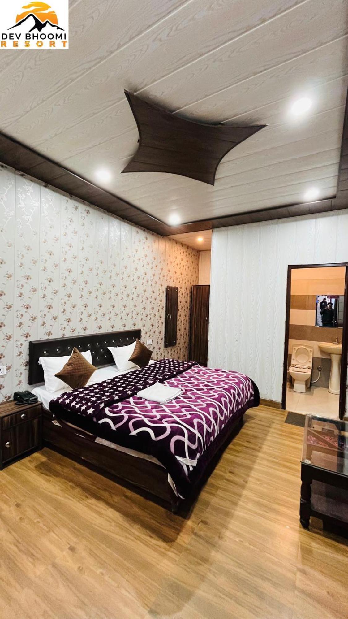Dev Bhoomi Resort คานาตัล ภายนอก รูปภาพ